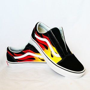 Vans "Old Skool" Flame Shoes in EUC- missing laces